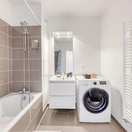Apartman Charmant T2 Avec Parking Souterrain Gratuit